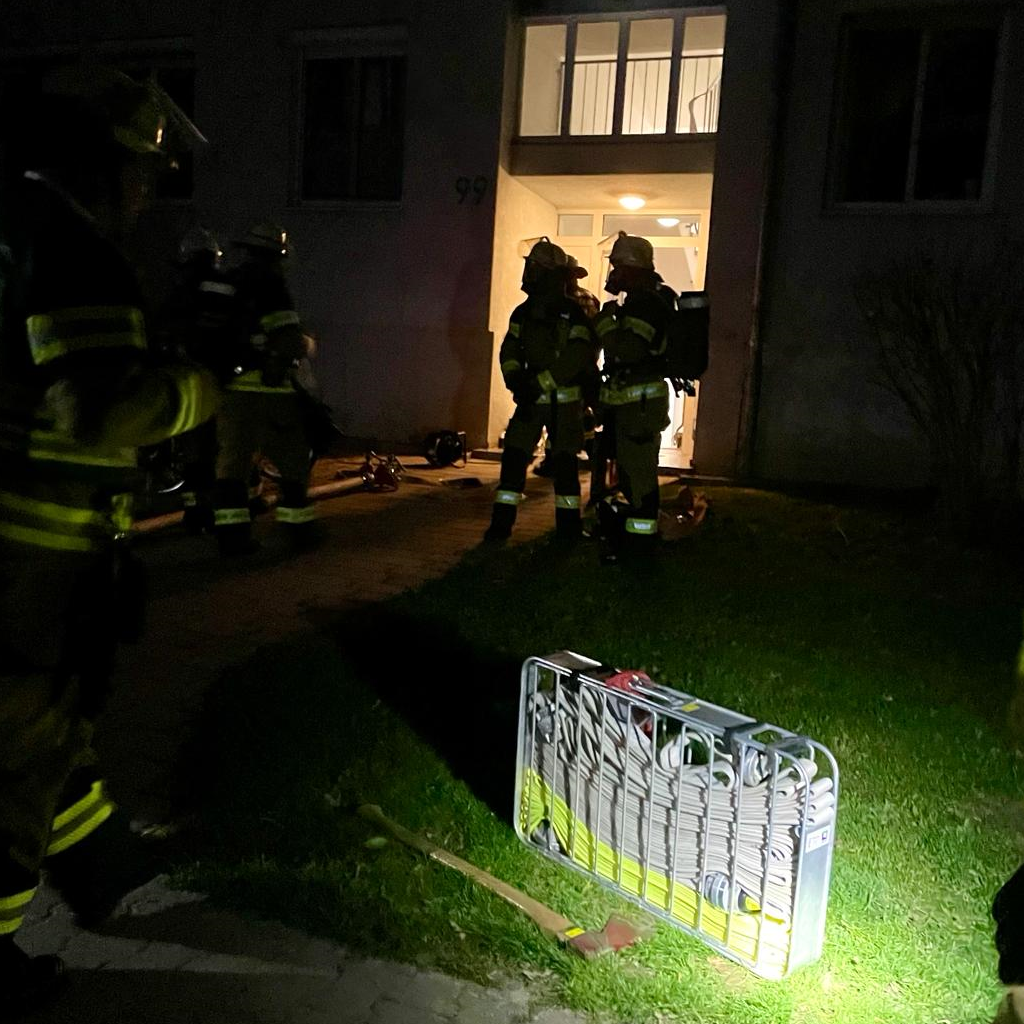 Einsatzfoto Kurz vor dem Beginn der diesjährigen Hauptversammlung wurde die Feuerwehr zu einem vermeintlichen Küchenbrand in der Mittenfeldstraße alarmiert...